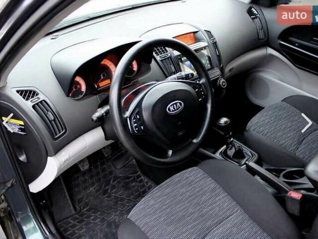Зелений Кіа Сід, об'ємом двигуна 1.6 л та пробігом 166 тис. км за 7200 $, фото 11 на Automoto.ua