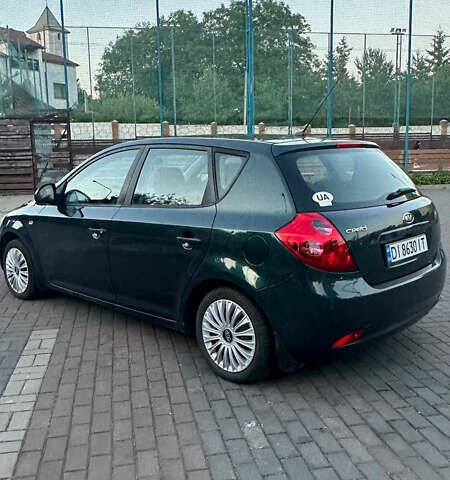 Зеленый Киа Сид, объемом двигателя 1.4 л и пробегом 211 тыс. км за 4900 $, фото 3 на Automoto.ua