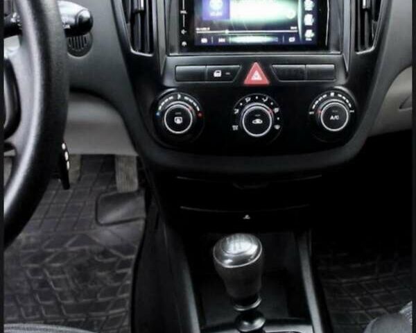 Зелений Кіа Сід, об'ємом двигуна 1.6 л та пробігом 166 тис. км за 7200 $, фото 25 на Automoto.ua