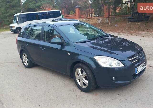 Зеленый Киа Сид, объемом двигателя 1.6 л и пробегом 402 тыс. км за 4900 $, фото 4 на Automoto.ua