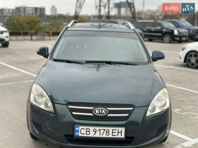 Зеленый Киа Сид, объемом двигателя 1.59 л и пробегом 290 тыс. км за 6000 $, фото 3 на Automoto.ua
