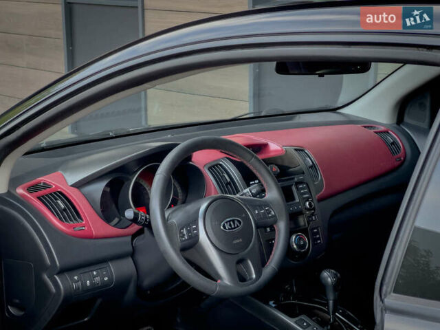 Чорний Кіа Cerato KOUP, об'ємом двигуна 2 л та пробігом 265 тис. км за 6800 $, фото 22 на Automoto.ua