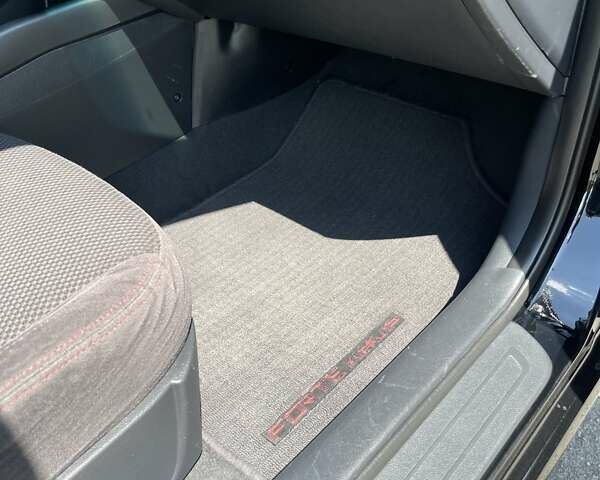 Черный Киа Cerato KOUP, объемом двигателя 2.4 л и пробегом 210 тыс. км за 9000 $, фото 19 на Automoto.ua