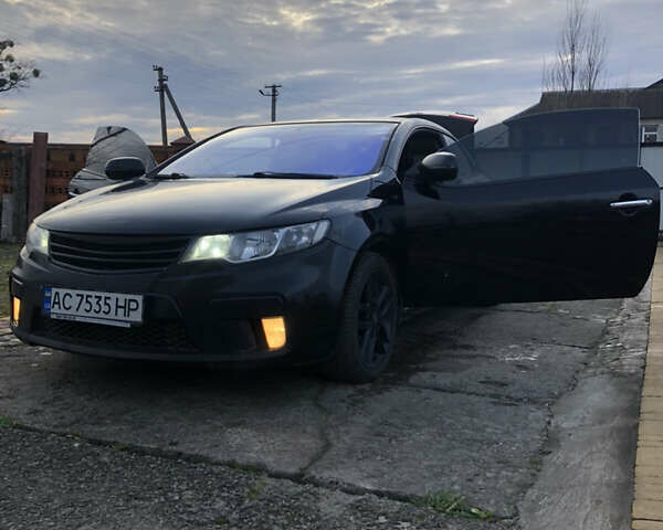 Черный Киа Cerato KOUP, объемом двигателя 2 л и пробегом 230 тыс. км за 8000 $, фото 3 на Automoto.ua