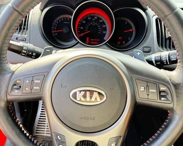 Червоний Кіа Cerato KOUP, об'ємом двигуна 2.4 л та пробігом 182 тис. км за 8500 $, фото 9 на Automoto.ua