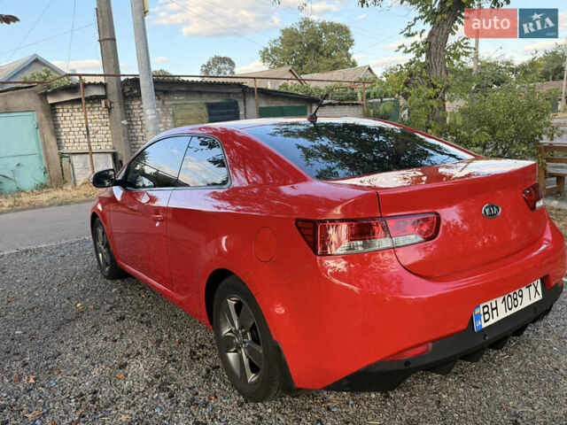 Красный Киа Cerato KOUP, объемом двигателя 1.6 л и пробегом 167 тыс. км за 7000 $, фото 7 на Automoto.ua