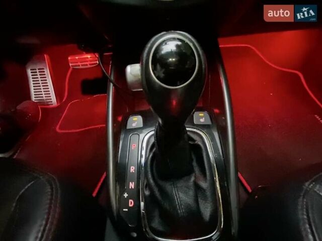 Красный Киа Cerato KOUP, объемом двигателя 2 л и пробегом 107 тыс. км за 10200 $, фото 43 на Automoto.ua