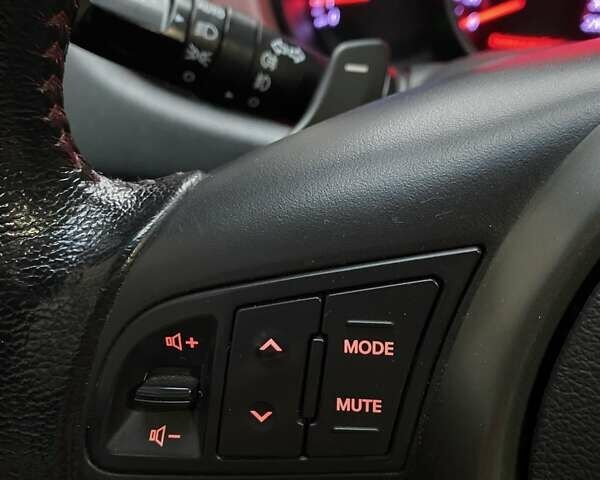 Красный Киа Cerato KOUP, объемом двигателя 2 л и пробегом 107 тыс. км за 10200 $, фото 41 на Automoto.ua