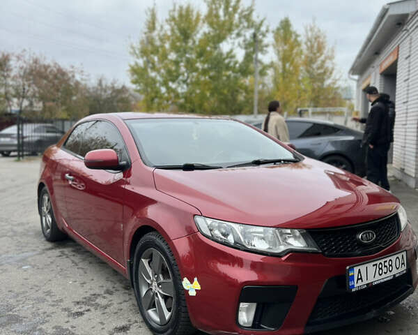 Красный Киа Cerato KOUP, объемом двигателя 1.6 л и пробегом 175 тыс. км за 8500 $, фото 3 на Automoto.ua