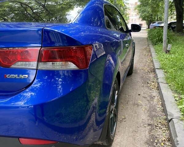 Синий Киа Cerato KOUP, объемом двигателя 2 л и пробегом 160 тыс. км за 8500 $, фото 3 на Automoto.ua