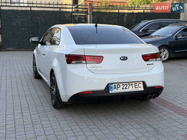 Белый Киа Черато, объемом двигателя 2 л и пробегом 165 тыс. км за 8200 $, фото 4 на Automoto.ua