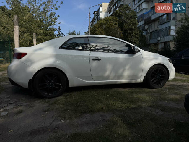 Белый Киа Черато, объемом двигателя 2 л и пробегом 198 тыс. км за 8500 $, фото 1 на Automoto.ua
