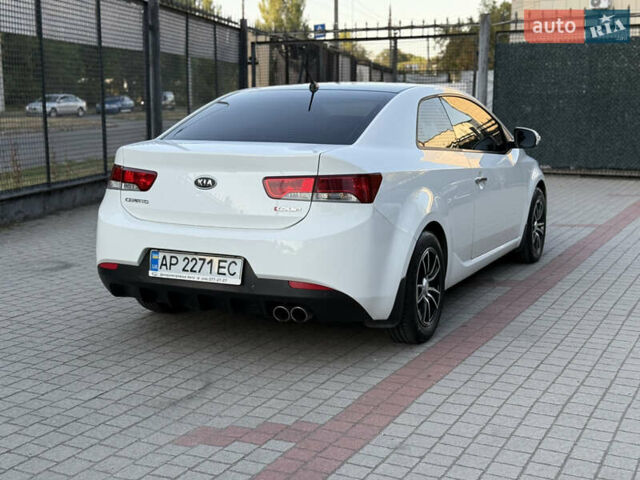 Белый Киа Черато, объемом двигателя 2 л и пробегом 165 тыс. км за 8200 $, фото 6 на Automoto.ua