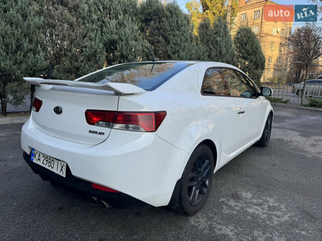 Белый Киа Черато, объемом двигателя 2 л и пробегом 195 тыс. км за 7800 $, фото 7 на Automoto.ua