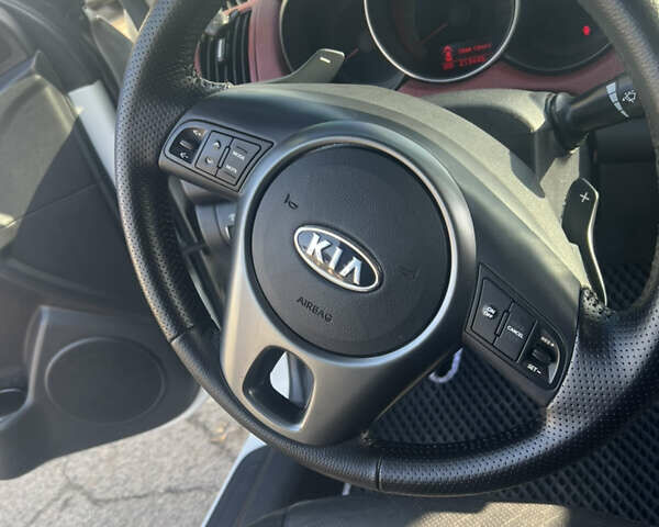 Белый Киа Черато, объемом двигателя 2 л и пробегом 213 тыс. км за 8600 $, фото 7 на Automoto.ua