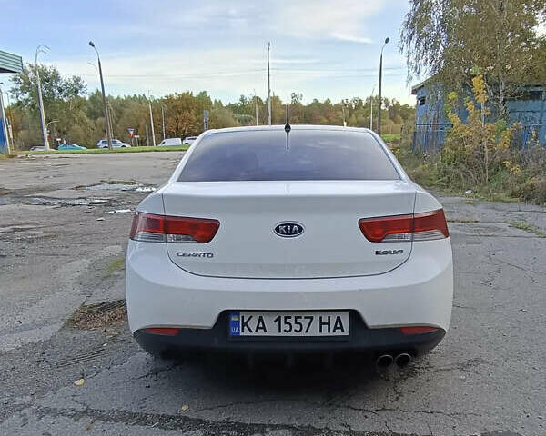 Белый Киа Черато, объемом двигателя 2 л и пробегом 144 тыс. км за 5499 $, фото 5 на Automoto.ua