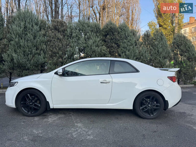 Белый Киа Черато, объемом двигателя 2 л и пробегом 195 тыс. км за 7800 $, фото 3 на Automoto.ua