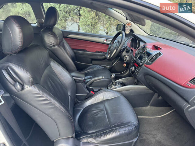 Белый Киа Черато, объемом двигателя 2 л и пробегом 195 тыс. км за 7800 $, фото 16 на Automoto.ua