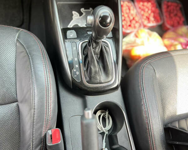 Білий Кіа Черато, об'ємом двигуна 2 л та пробігом 140 тис. км за 9200 $, фото 6 на Automoto.ua