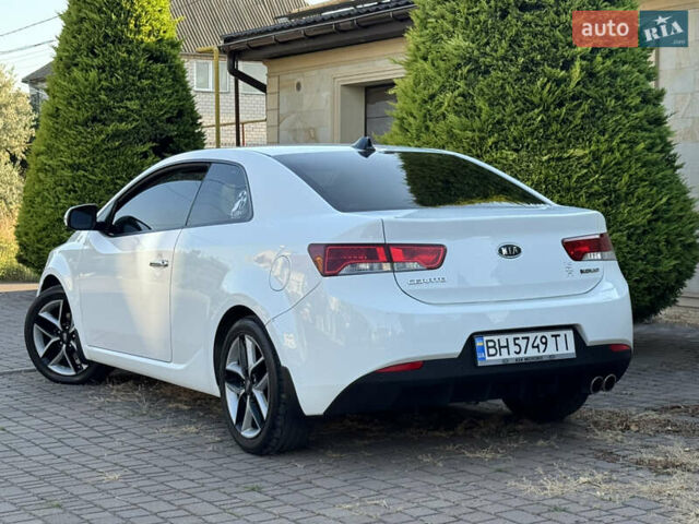 Белый Киа Черато, объемом двигателя 2 л и пробегом 135 тыс. км за 8400 $, фото 5 на Automoto.ua