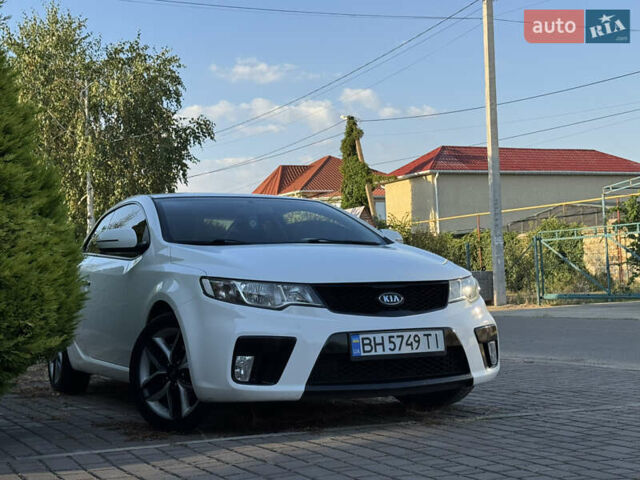 Белый Киа Черато, объемом двигателя 2 л и пробегом 135 тыс. км за 8400 $, фото 6 на Automoto.ua
