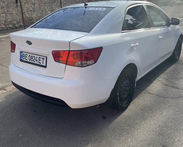 Білий Кіа Черато, об'ємом двигуна 1.6 л та пробігом 180 тис. км за 7500 $, фото 14 на Automoto.ua