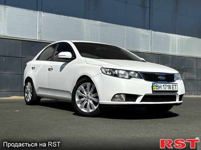 Киа Черато 2011 в Одессе на Automoto.ua Белый Киа Черато, объемом двигателя 2 л и пробегом 140 тыс. км за 8000 $, фото 2 на Automoto.ua