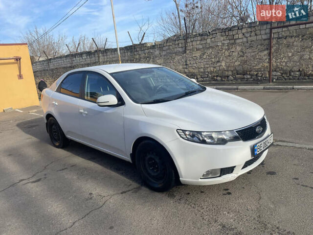 Білий Кіа Черато, об'ємом двигуна 1.6 л та пробігом 180 тис. км за 7500 $, фото 11 на Automoto.ua