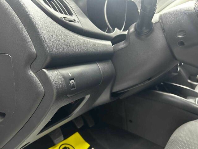 Белый Киа Черато, объемом двигателя 1.6 л и пробегом 180 тыс. км за 6300 $, фото 18 на Automoto.ua