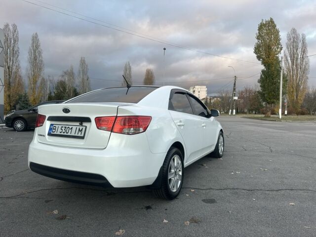 Белый Киа Черато, объемом двигателя 1.6 л и пробегом 154 тыс. км за 7500 $, фото 1 на Automoto.ua
