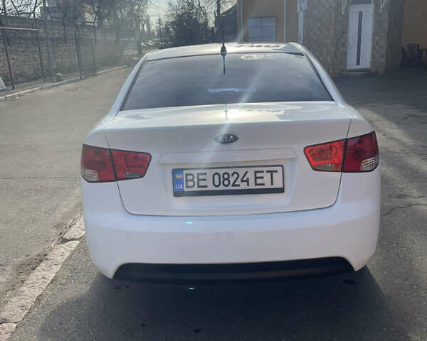 Білий Кіа Черато, об'ємом двигуна 1.6 л та пробігом 180 тис. км за 7500 $, фото 15 на Automoto.ua