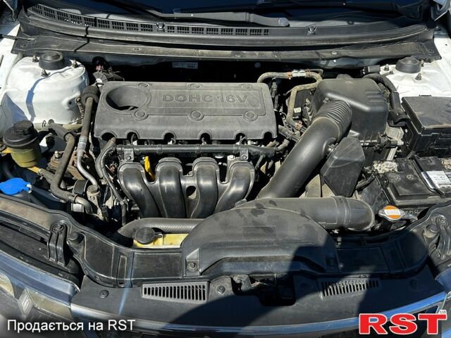 Киа Черато 2011 в Одессе на Automoto.ua Белый Киа Черато, объемом двигателя 2 л и пробегом 140 тыс. км за 8000 $, фото 7 на Automoto.ua