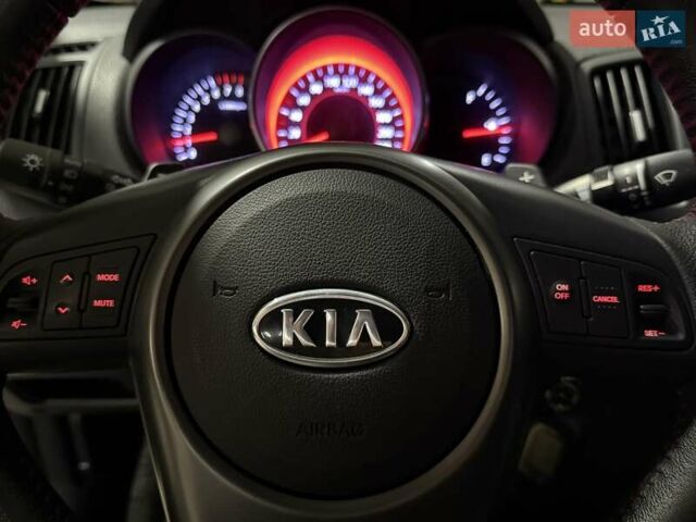 Білий Кіа Черато, об'ємом двигуна 2 л та пробігом 150 тис. км за 11400 $, фото 20 на Automoto.ua