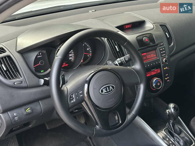 Белый Киа Черато, объемом двигателя 1.6 л и пробегом 190 тыс. км за 7350 $, фото 11 на Automoto.ua