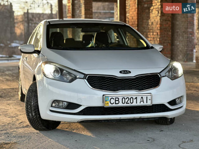 Киа Черато 2012 в Чернигове на Automoto.ua Белый Киа Черато, объемом двигателя 1.6 л и пробегом 213 тыс. км за 10300 $, фото 9 на Automoto.ua