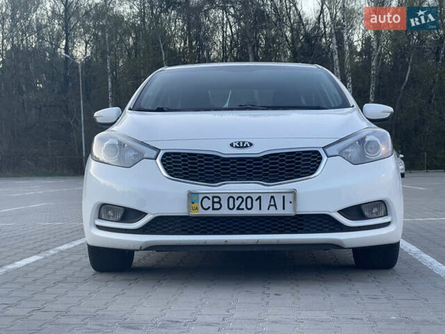 Киа Черато 2012 в Чернигове на Automoto.ua Белый Киа Черато, объемом двигателя 1.6 л и пробегом 213 тыс. км за 10300 $, фото 3 на Automoto.ua