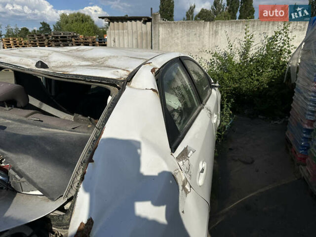 Белый Киа Черато, объемом двигателя 1.6 л и пробегом 250 тыс. км за 1999 $, фото 21 на Automoto.ua