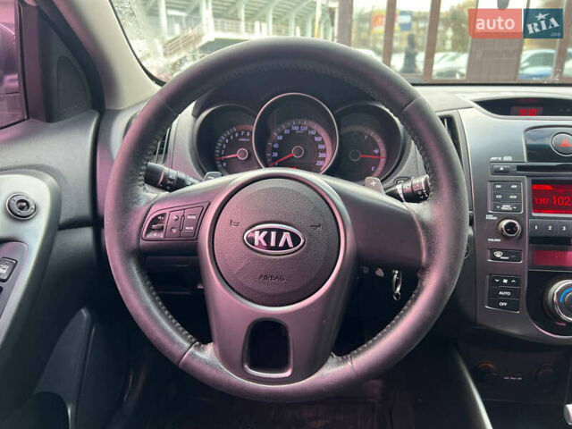 Белый Киа Черато, объемом двигателя 1.59 л и пробегом 210 тыс. км за 8200 $, фото 18 на Automoto.ua