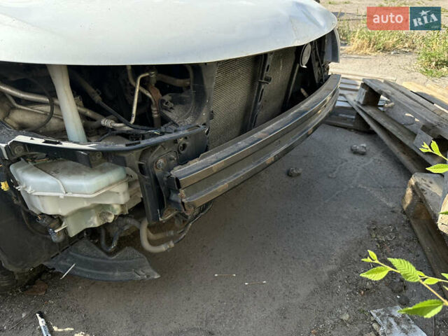 Белый Киа Черато, объемом двигателя 1.6 л и пробегом 250 тыс. км за 1999 $, фото 16 на Automoto.ua