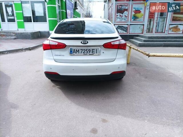 Белый Киа Черато, объемом двигателя 1.6 л и пробегом 300 тыс. км за 4400 $, фото 8 на Automoto.ua