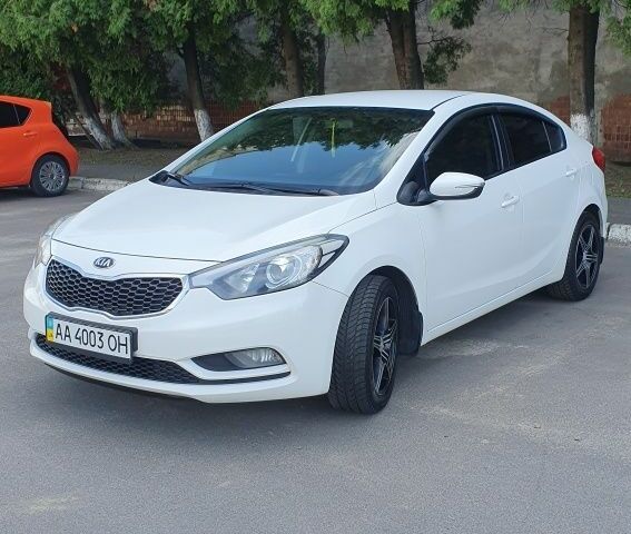 Білий Кіа Черато, об'ємом двигуна 1.6 л та пробігом 254 тис. км за 7500 $, фото 19 на Automoto.ua