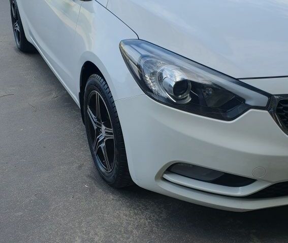 Білий Кіа Черато, об'ємом двигуна 1.6 л та пробігом 254 тис. км за 7500 $, фото 3 на Automoto.ua