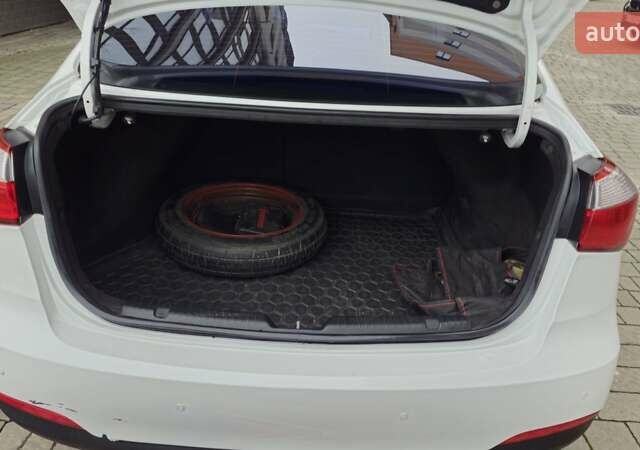 Белый Киа Черато, объемом двигателя 1.6 л и пробегом 130 тыс. км за 7700 $, фото 16 на Automoto.ua