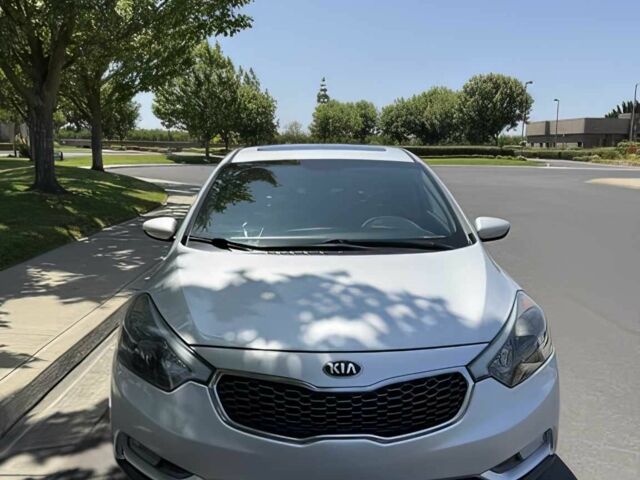 Белый Киа Черато, объемом двигателя 2 л и пробегом 80 тыс. км за 4200 $, фото 1 на Automoto.ua