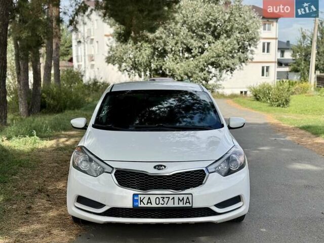 Белый Киа Черато, объемом двигателя 1.8 л и пробегом 200 тыс. км за 7400 $, фото 1 на Automoto.ua