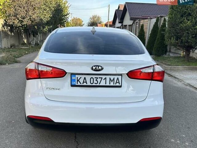 Белый Киа Черато, объемом двигателя 1.8 л и пробегом 202 тыс. км за 8600 $, фото 3 на Automoto.ua