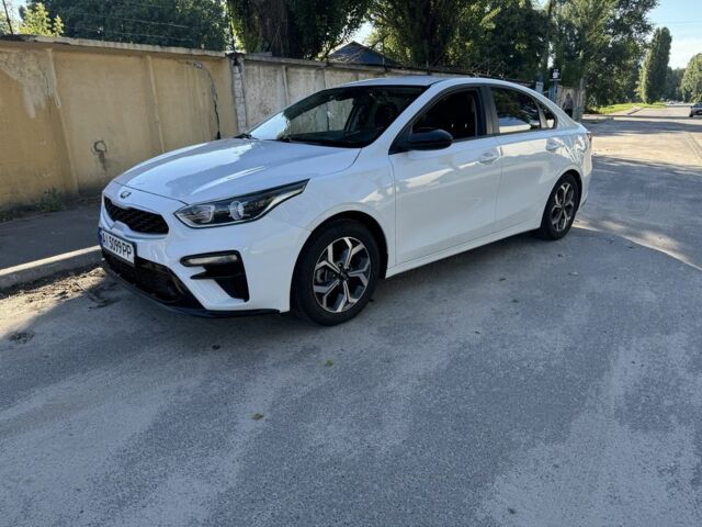 Белый Киа Черато, объемом двигателя 2 л и пробегом 53 тыс. км за 14400 $, фото 1 на Automoto.ua