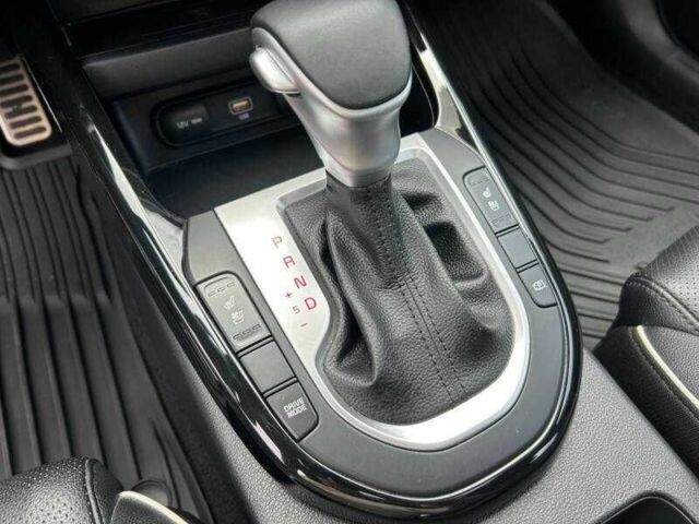 Белый Киа Черато, объемом двигателя 2 л и пробегом 27 тыс. км за 4600 $, фото 9 на Automoto.ua