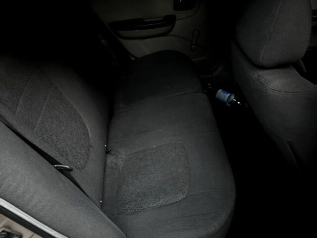 Бежевий Кіа Черато, об'ємом двигуна 1.6 л та пробігом 530 тис. км за 2999 $, фото 7 на Automoto.ua