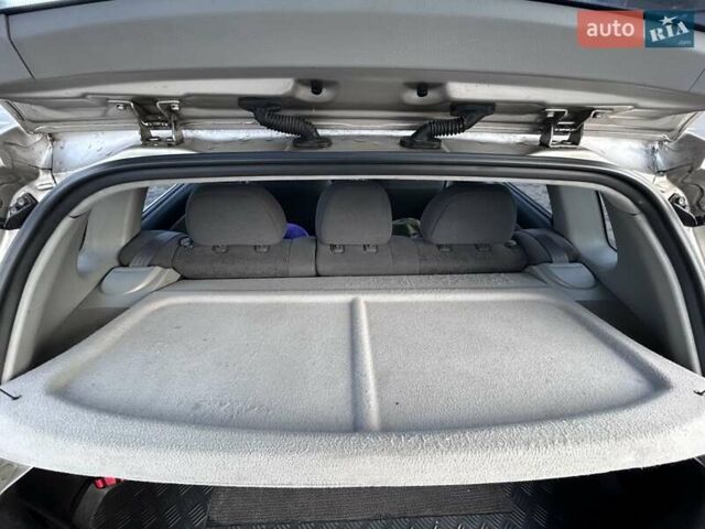 Бежевый Киа Черато, объемом двигателя 1.6 л и пробегом 138 тыс. км за 4400 $, фото 25 на Automoto.ua